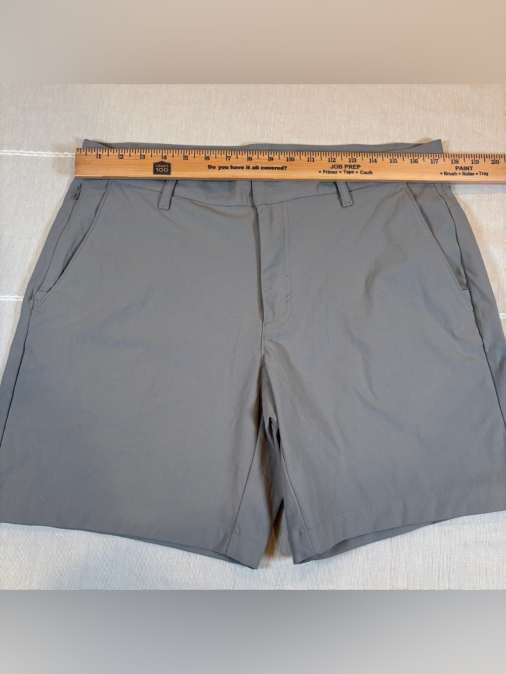 NWT Fabletics Men's Gray The Only Short Size 34 Athletic Gym Golf Stretch - Picture 8 of 9